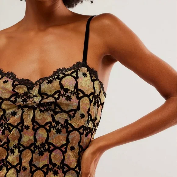 FREE PEOPLE - Lace & Bows Mini Slip - Picture 3 of 3